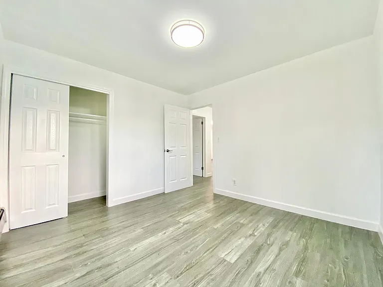225 Locust Ave #2 — Photo 21