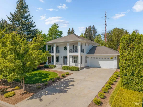 1617 Pine Cone Rd, Moscow, ID 83843
