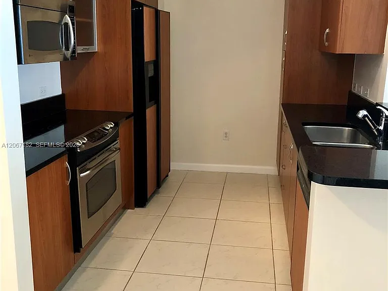 18800 NE 29th Ave #730 — Photo 11