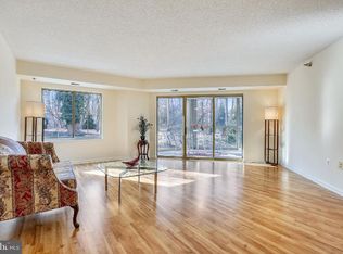 14809 Pennfield Cir APT 215, Silver Spring, MD 20906