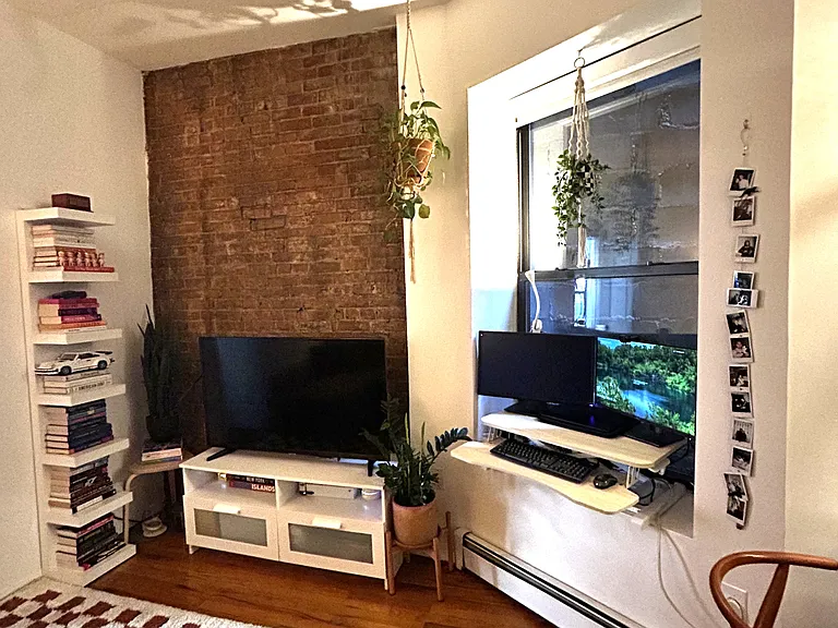 224 E 85th St #3B — Photo 9