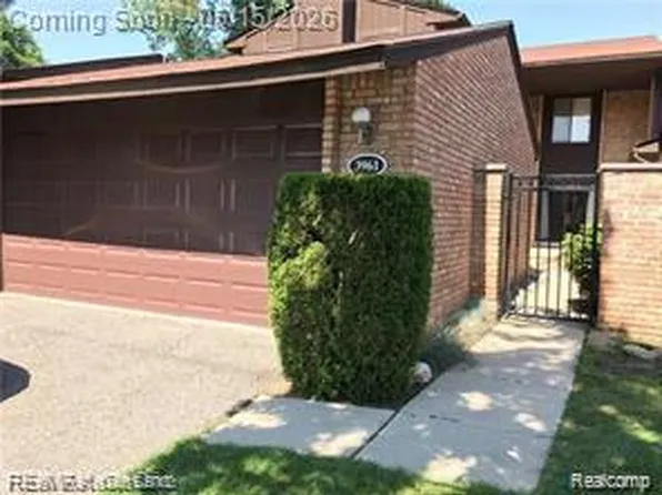 3961 Chablis St, West Bloomfield, MI 48323