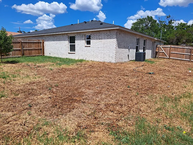 1403 Mulford St #A — Photo 21