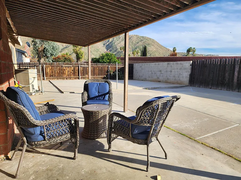 290 W Campus View Dr — Photo 9