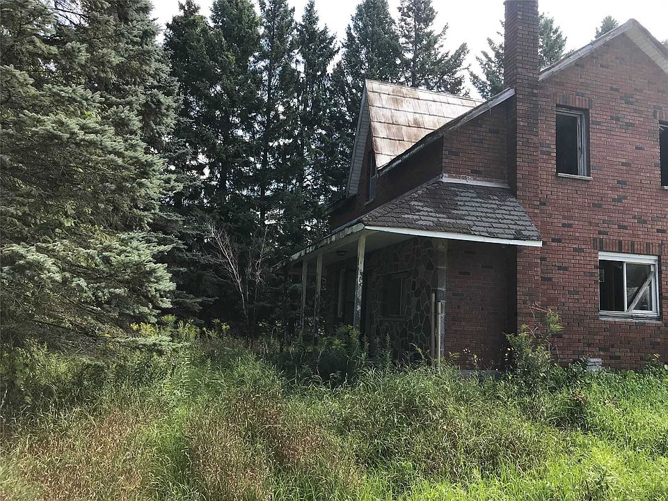 2nd image of 3221 Regional Rd #20