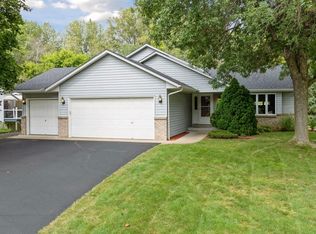 1296 Granada Ct N, Oakdale, MN 55128