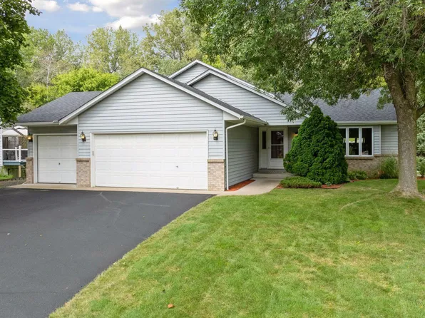 1296 Granada Ct N, Oakdale, MN 55128