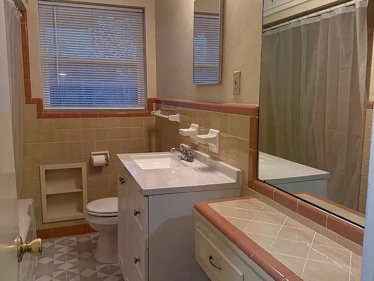 9641 Village Dr — Photo 14