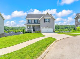 111 Chaseberry Rd, Oak Ridge, TN 37830