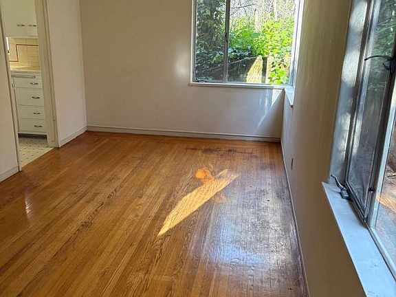 3rd image of 2282 Park Blvd #D