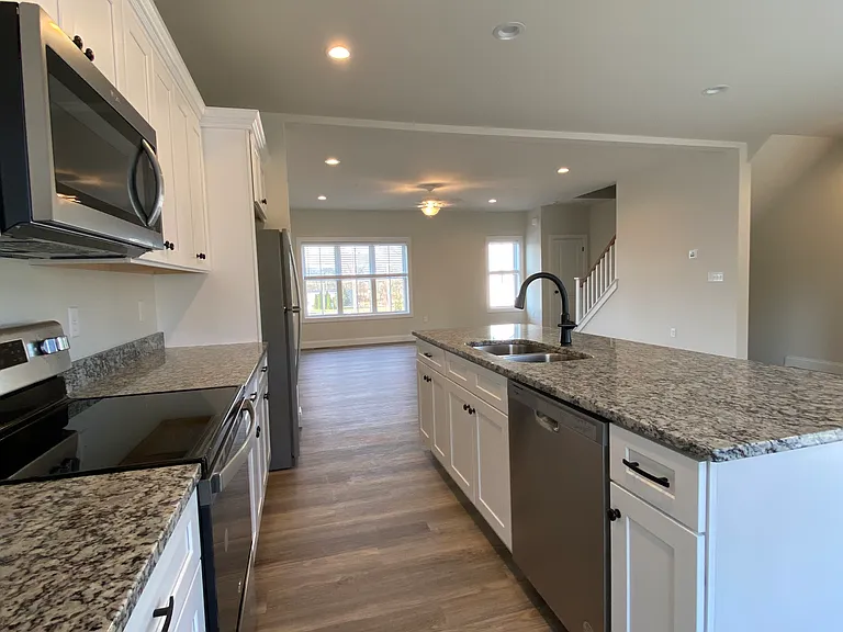 327 White Oak Rd #6 — Photo 16