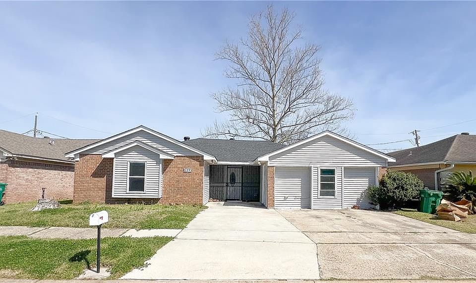 1st image of 504 Saint Andrews Blvd