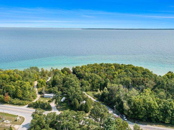 2788 N West Bay Shore Dr, Suttons Bay, MI 49682