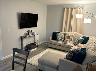 124 Pearl St #A, Enfield, CT 06082