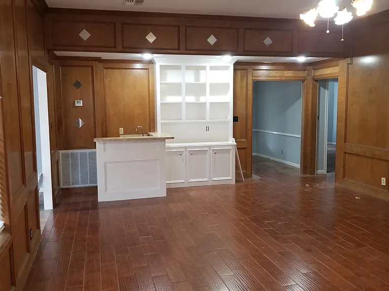 2723 Roseheath Ln — Photo 10