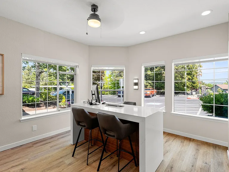 Avana West Hill — Photo 38