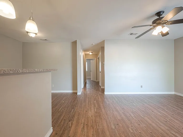 2404 Sycamore Ave #C-1 — Photo 37