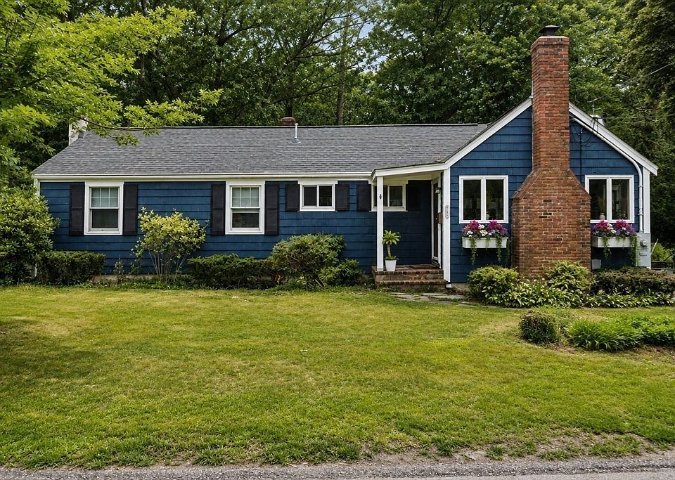 1st image of 495 Thicket St