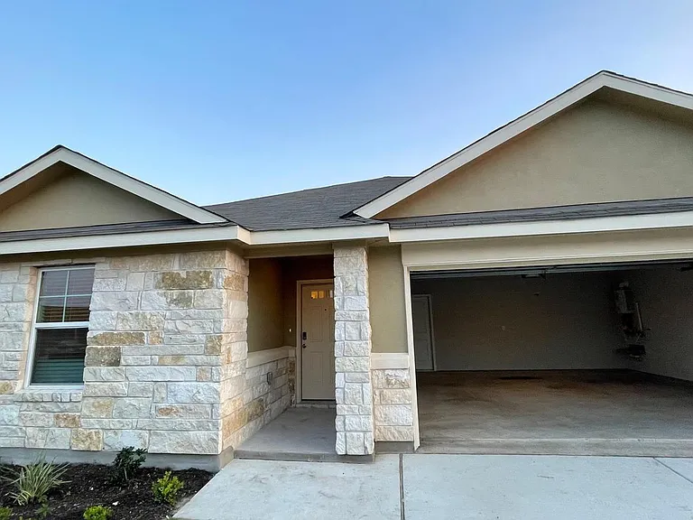 323 Durango Downs Dr — Photo 1
