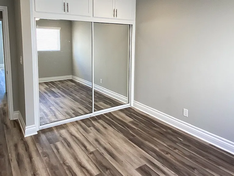 Lunada Bay Apartments — Photo 28