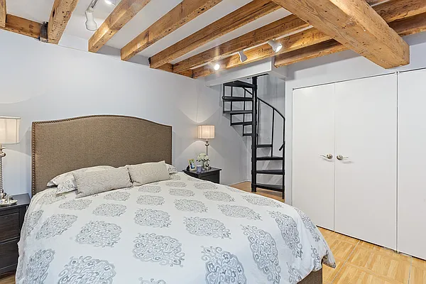 Sold by Compass | media 18