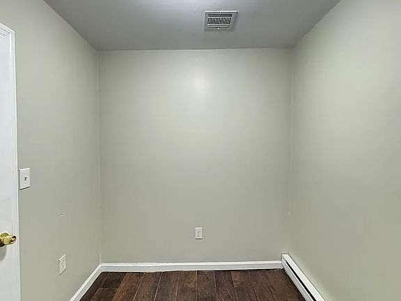 5th image of 109 E Main St #6C