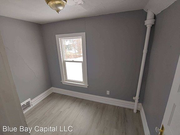 5th image of 1323 Poplar Pl