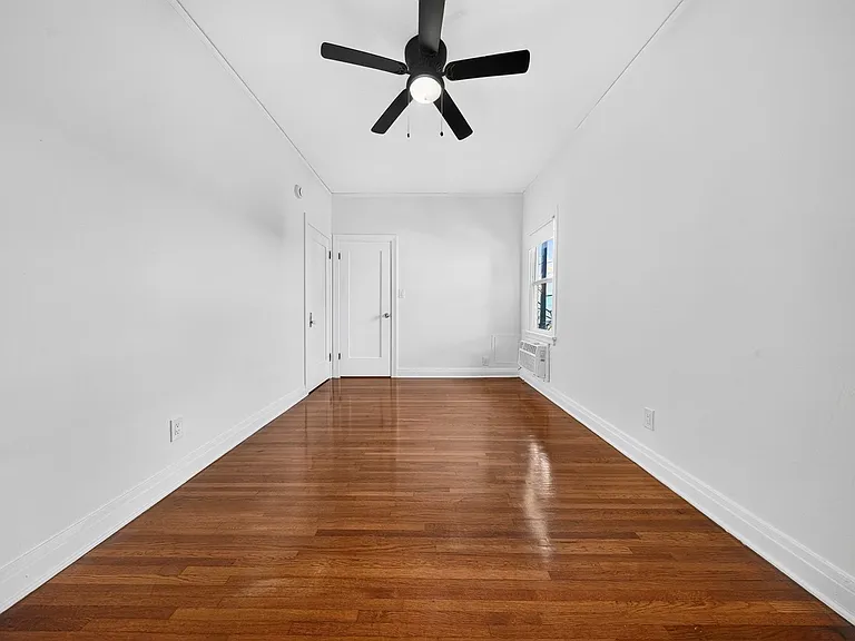 1002 N Sweetzer Ave — Photo 19
