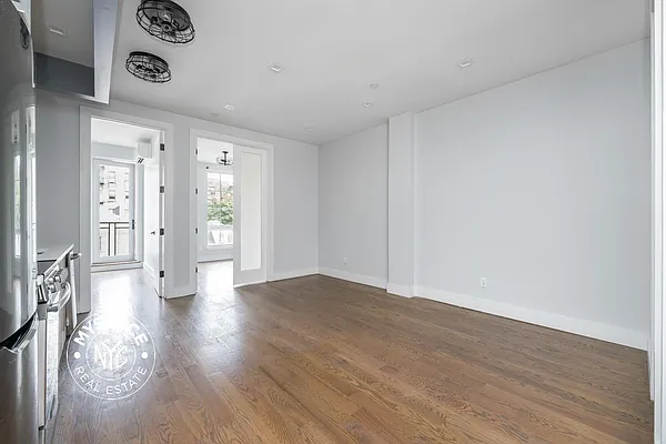 Rented by MySpaceNYC | media 2