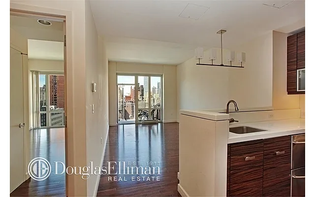 Rented by Douglas Elliman | media 25