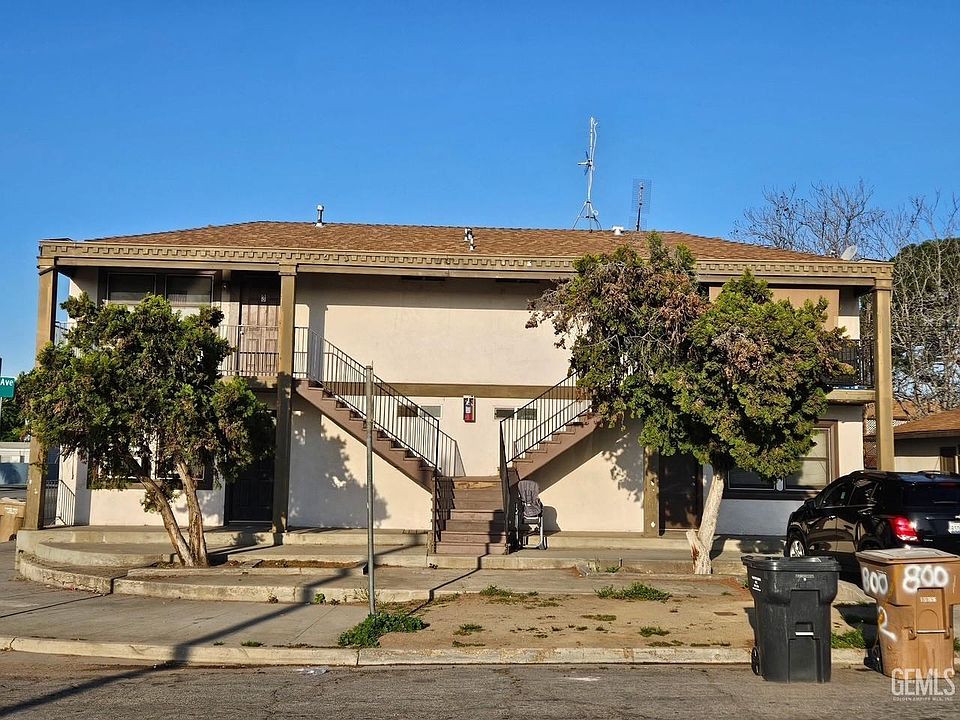 2nd image of 800 Roberts Ln
