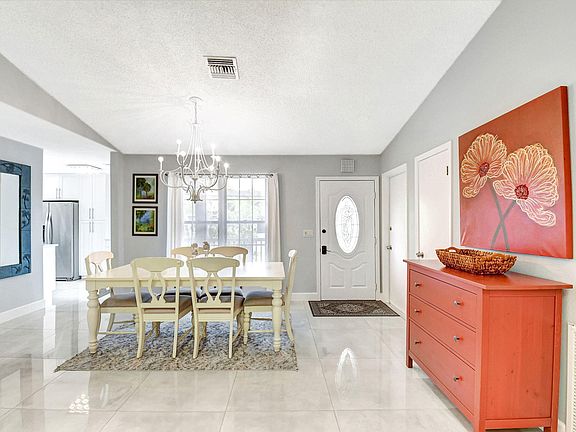 4th image of 9311 Longmeadow Circle