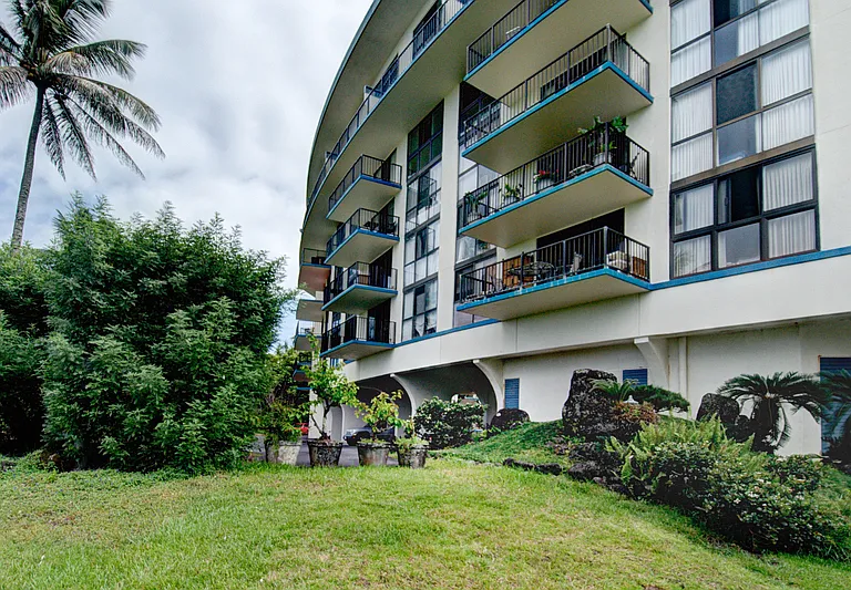 2405 Kalanianaole St #Penthouse 1-11 — Photo 23