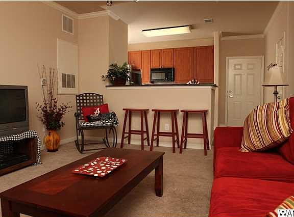 3rd image of 600 13th St Unit 314