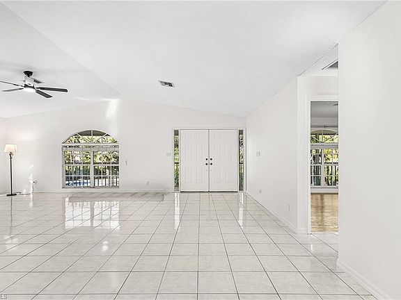 5th image of 670 27th ST NW