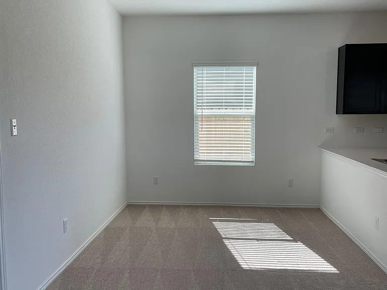 428 Bass Dr — Photo 5