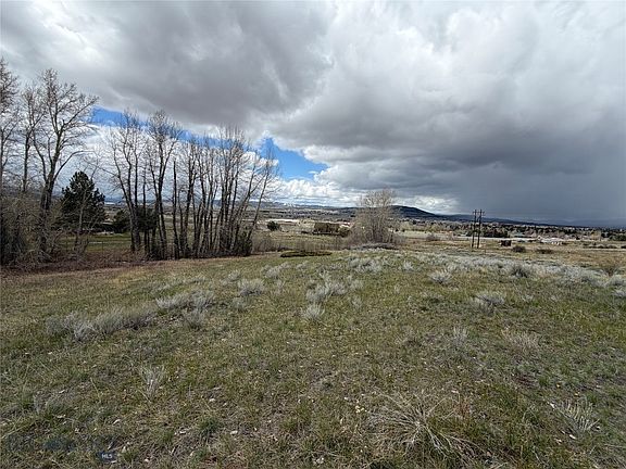 4th image of Maude S Canyon Rd