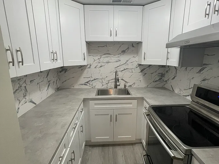 31 Stuart Ave #4 — Photo 8