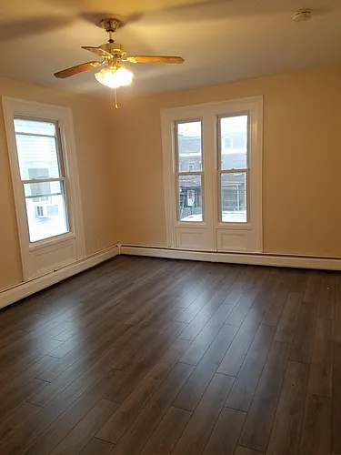 61 Montgomery St Photo 1