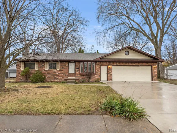 31430 Pierce St, Garden City, MI 48135