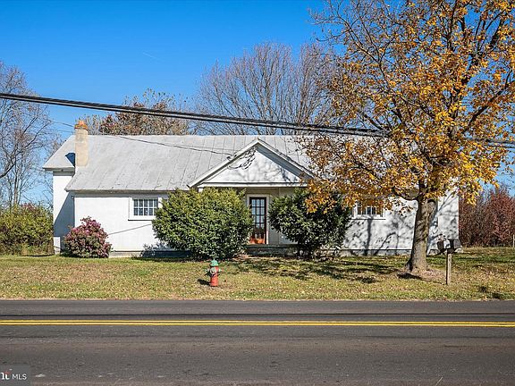 5th image of 751/761 Old Charles Town Rd