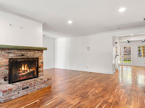 4th image of 2740 San Marcos Ave
