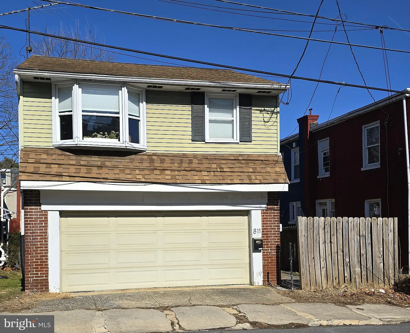 811 5th St photo 1