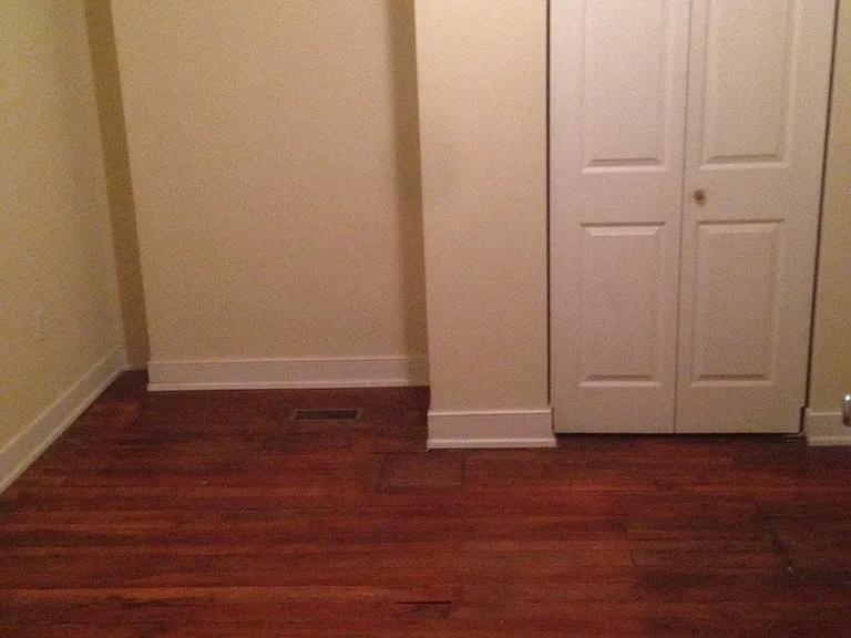 1242 Parkwood Ave — Photo 2