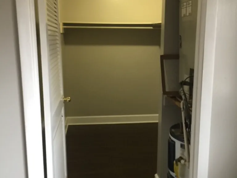 GAA HCA Entrance From BR To Walk In Closet_02202020