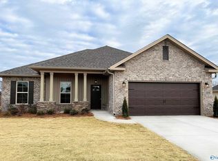 119 Parvin Way Dr, Hazel Green, AL 35750