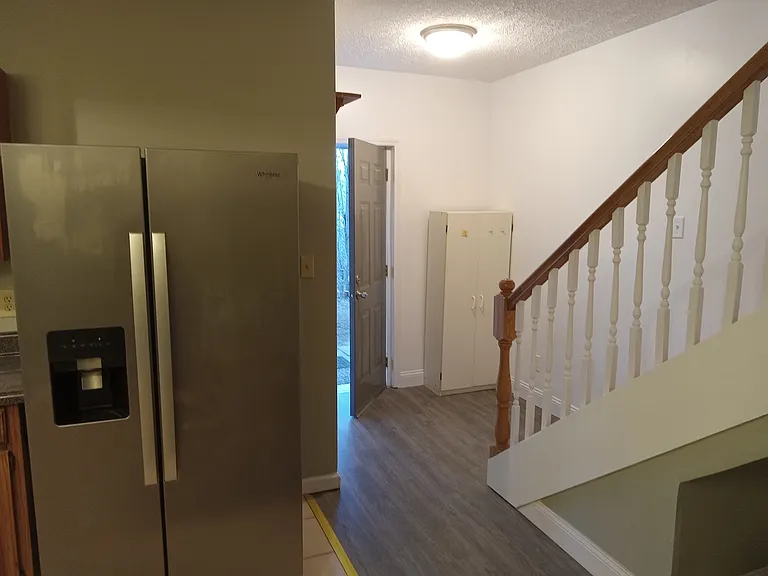 39 Carolina Hts #B — Photo 6