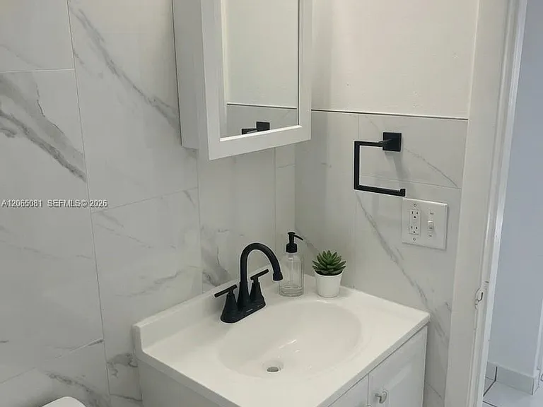 3610 SW 87th Pl #3610 — Photo 9