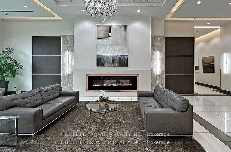 7161 Yonge St #2528 — Photo 5