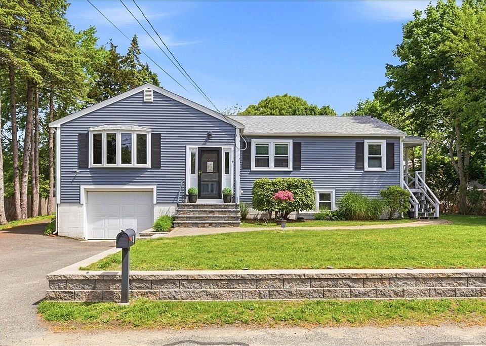1st image of 9 Cushing Dr